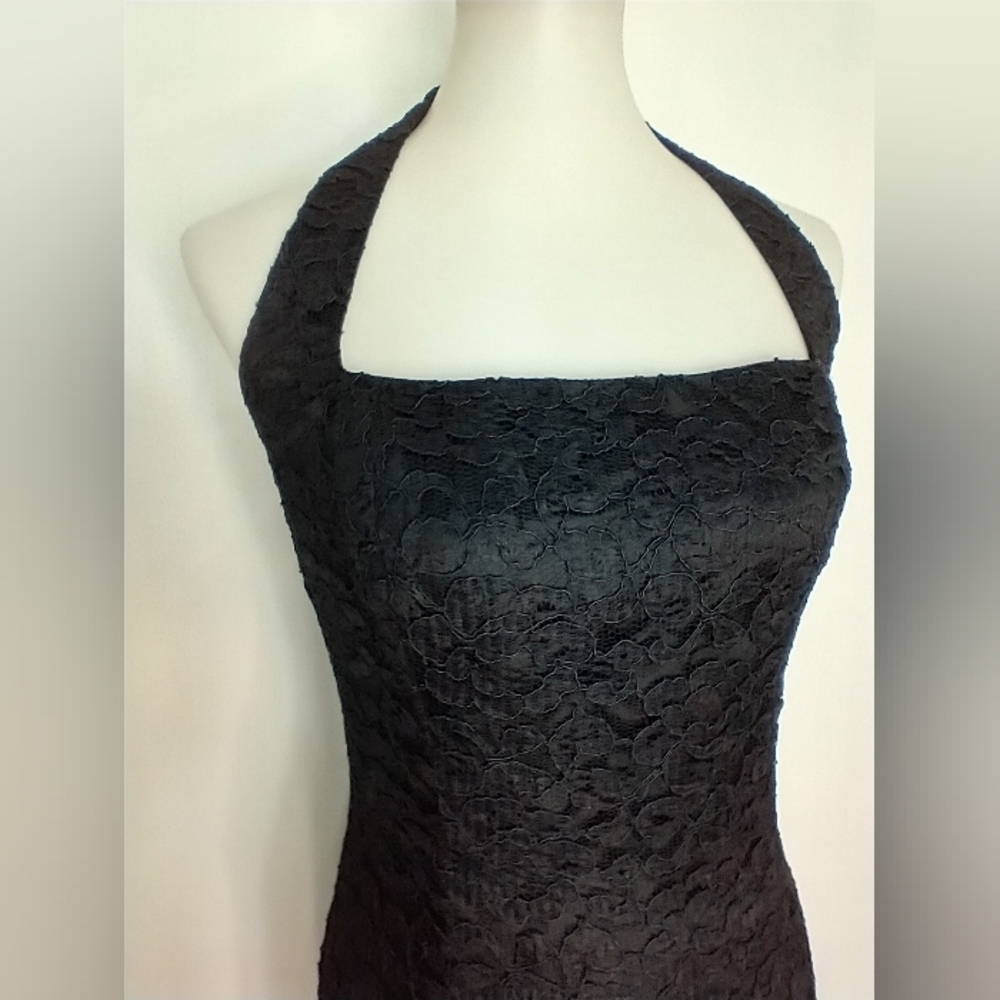 RETRO BLACK LACE HALTER - Picture 7 of 7